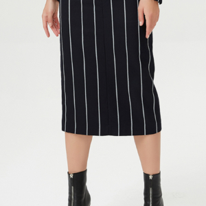 Straight skirt with thin stripes